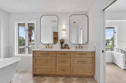 7 Chinook Court Palm Coast FL 32137