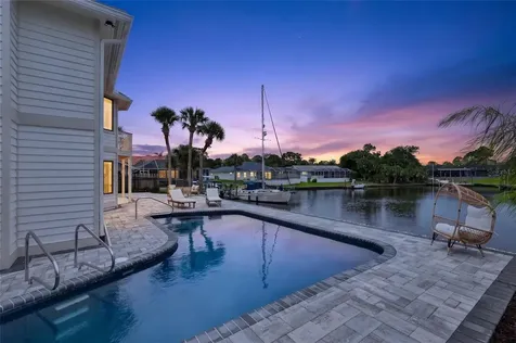 7 Chinook Court Palm Coast FL 32137