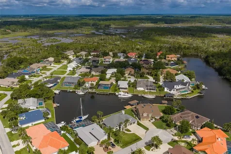 7 Chinook Court Palm Coast FL 32137