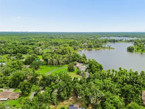 Crescent Lane Lutz FL 33548
