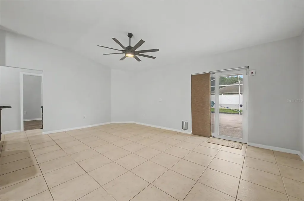 4021 Lithia Ridge Boulevard Valrico FL 33596