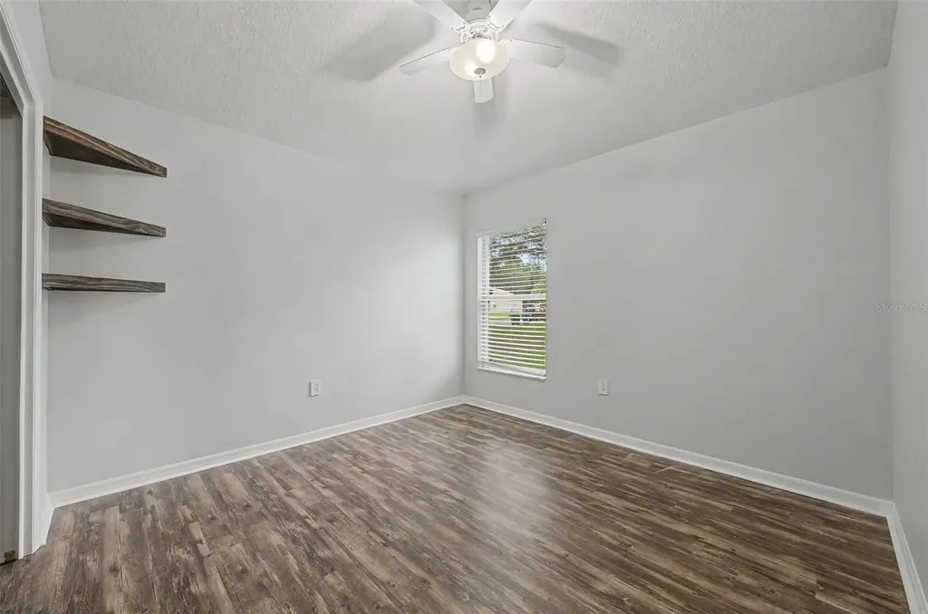 4021 Lithia Ridge Boulevard Valrico FL 33596