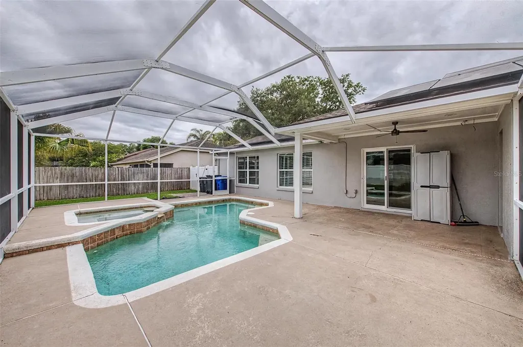 4021 Lithia Ridge Boulevard Valrico FL 33596
