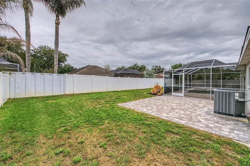 4021 Lithia Ridge Boulevard Valrico FL 33596