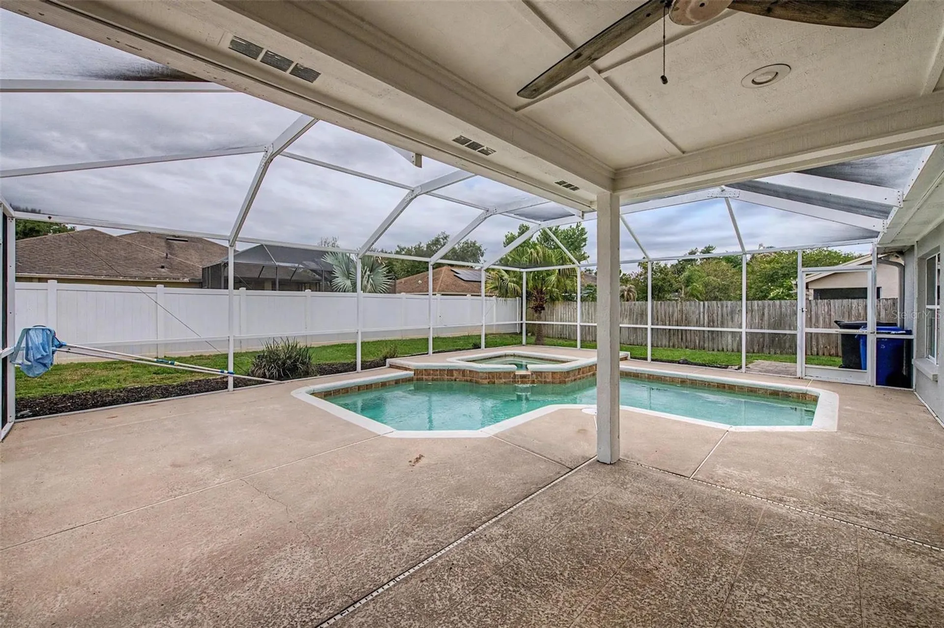 4021 Lithia Ridge Boulevard Valrico FL 33596