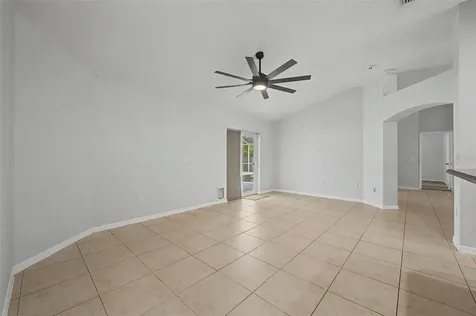 4021 Lithia Ridge Boulevard Valrico FL 33596