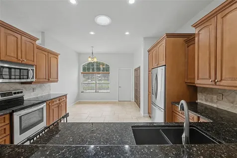 4021 Lithia Ridge Boulevard Valrico FL 33596
