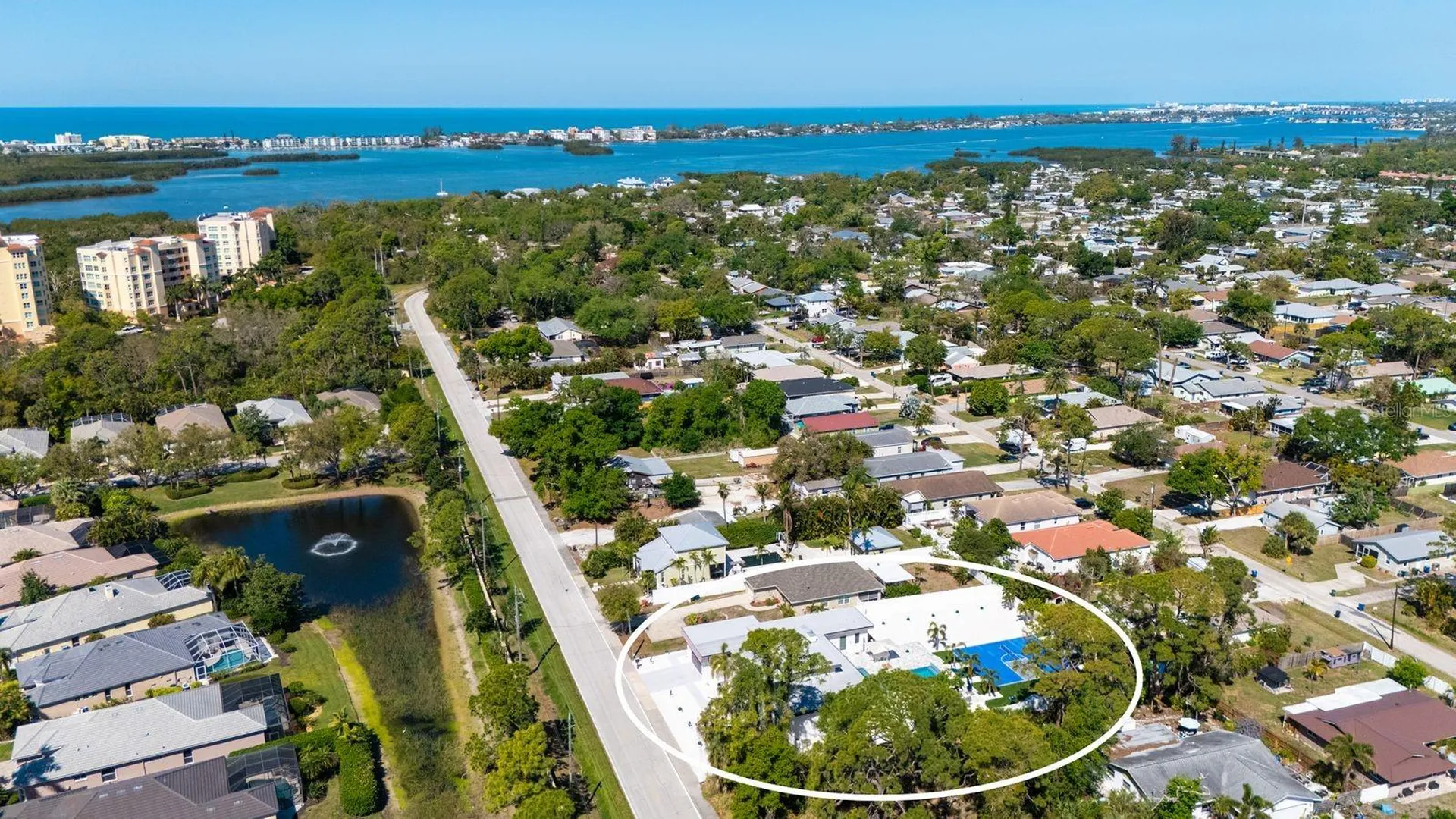 1899 Vamo Way Sarasota FL 34231