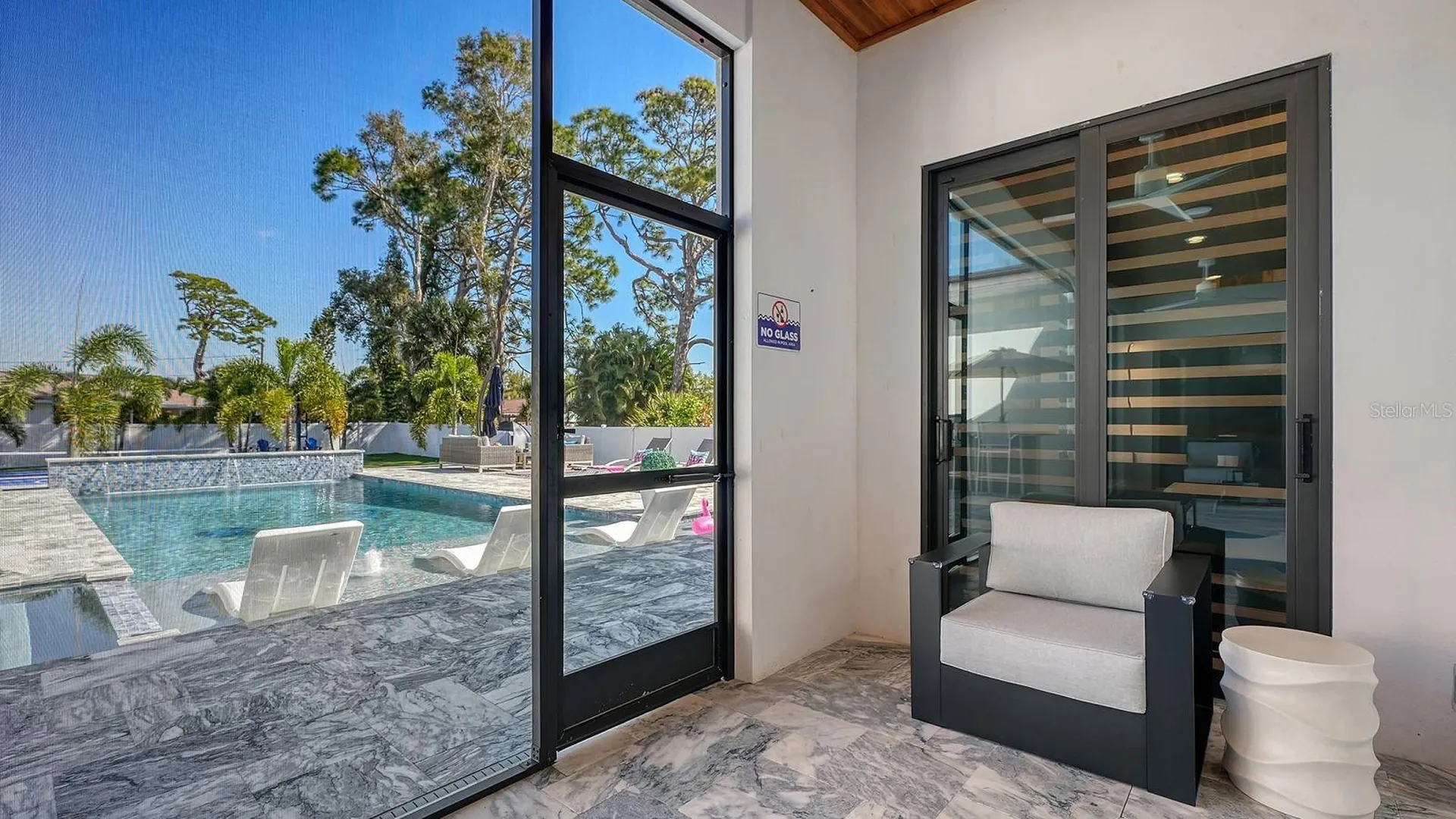 1899 Vamo Way Sarasota FL 34231