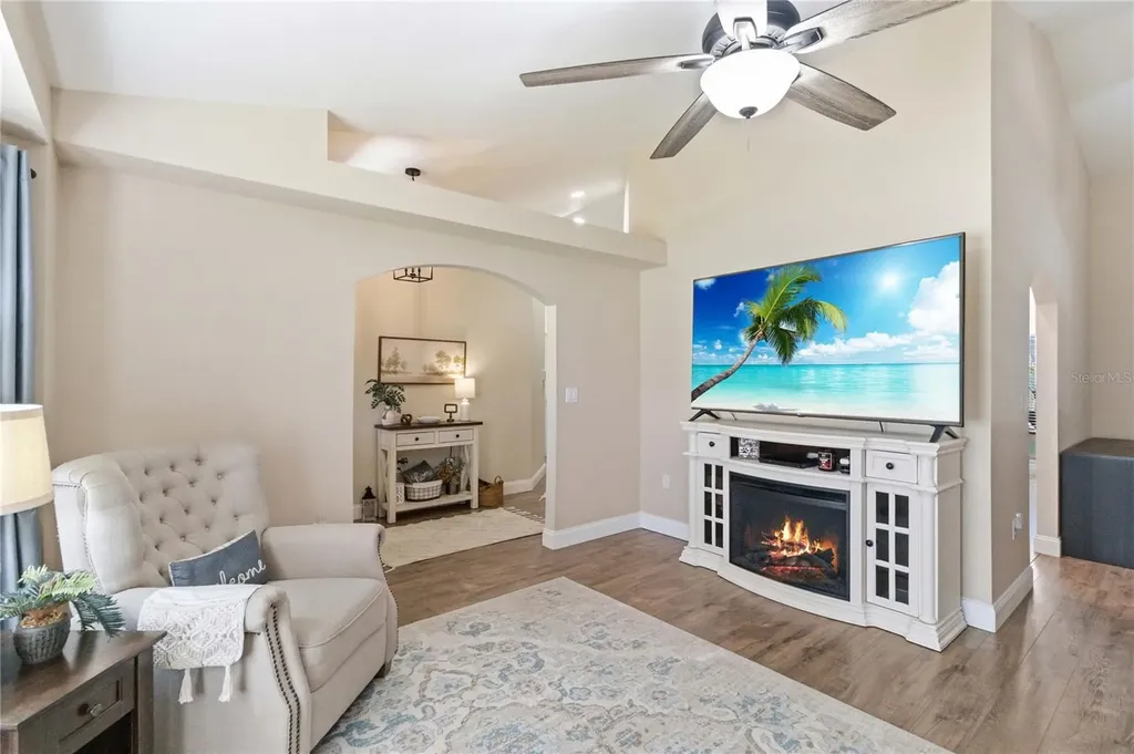 122 Lena Ann Drive St Cloud FL 34771