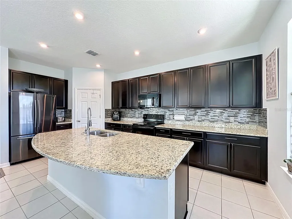 246 Aberdeen Street Davenport FL 33896