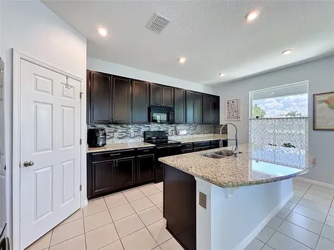 246 Aberdeen Street Davenport FL 33896