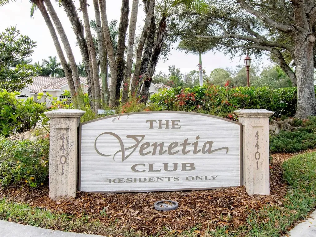 5017 Bella Terra Drive Venice FL 34293