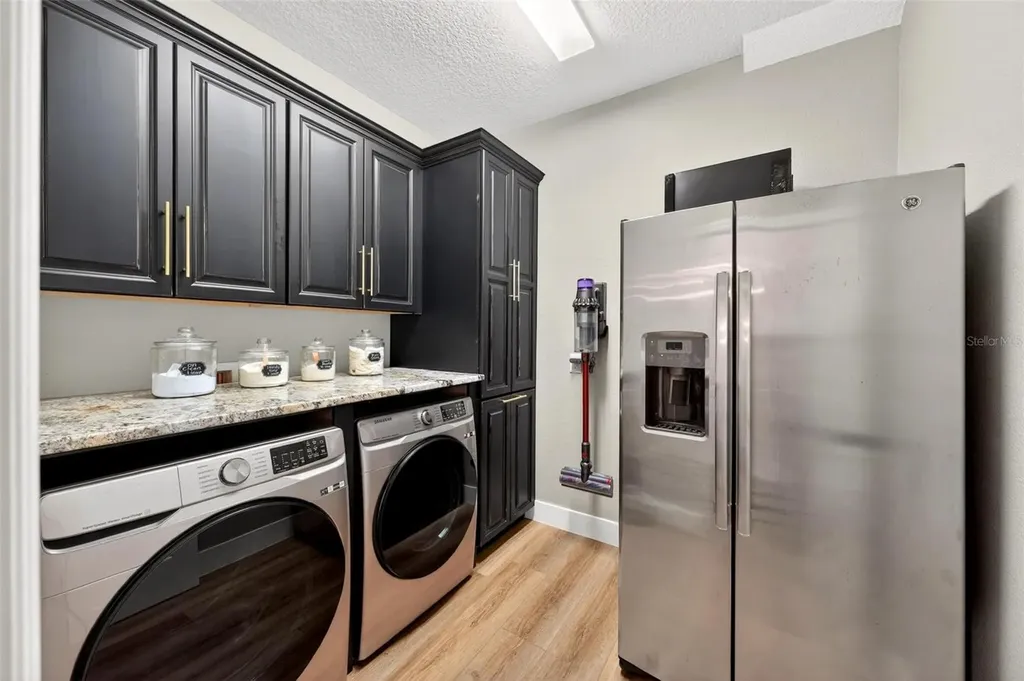 4025 Lake Bosse View Drive Orlando FL 32810