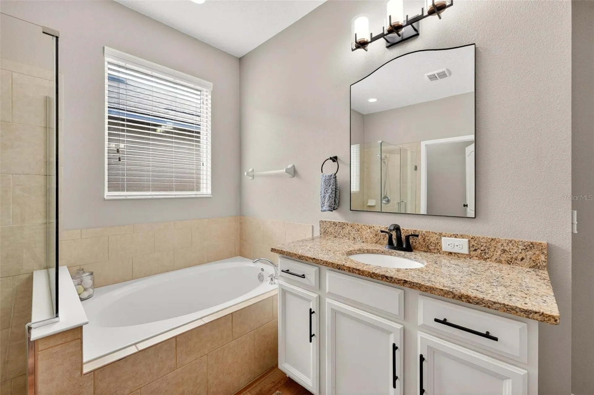 4025 Lake Bosse View Drive Orlando FL 32810