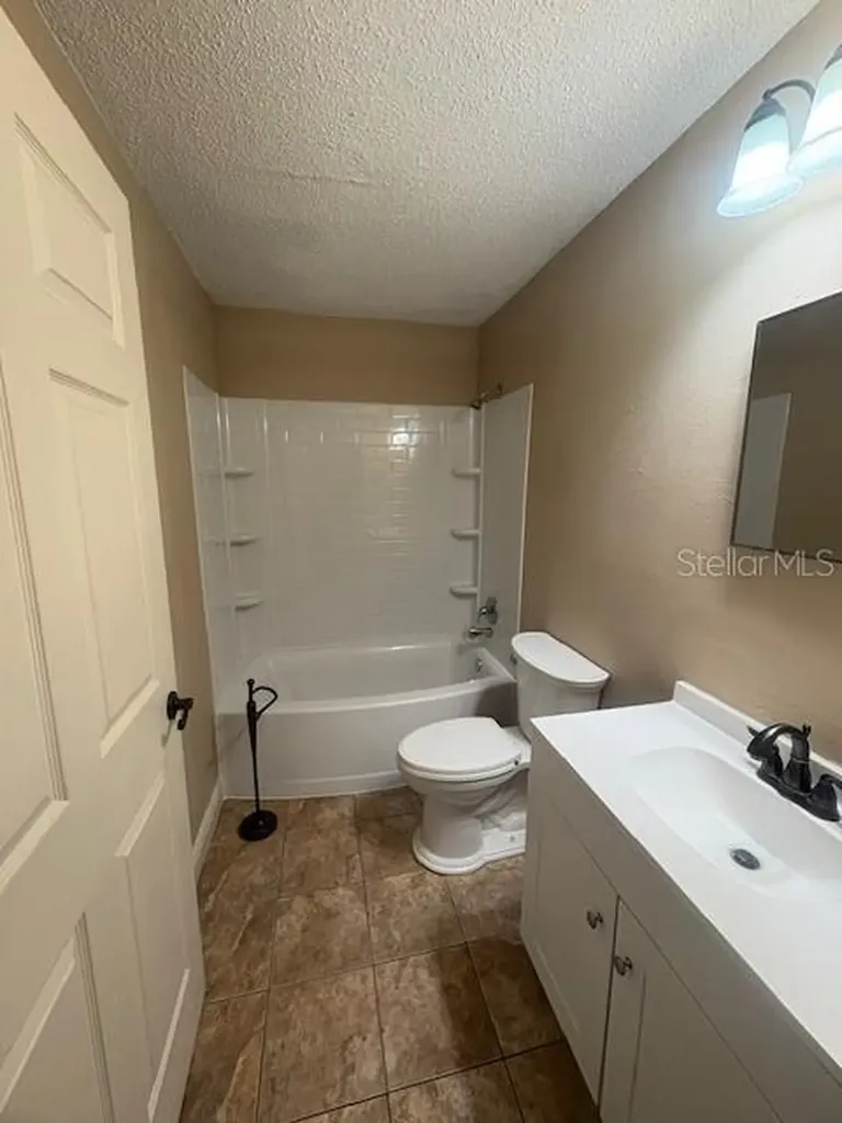 105 Sunshine Boulevard Polk City FL 33868