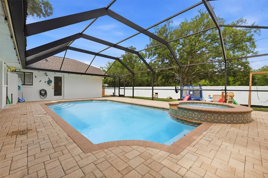 1521 Waterwood Drive Lutz FL 33559