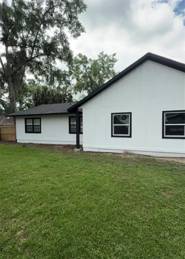 645 SE 21st Place Ocala FL 34471