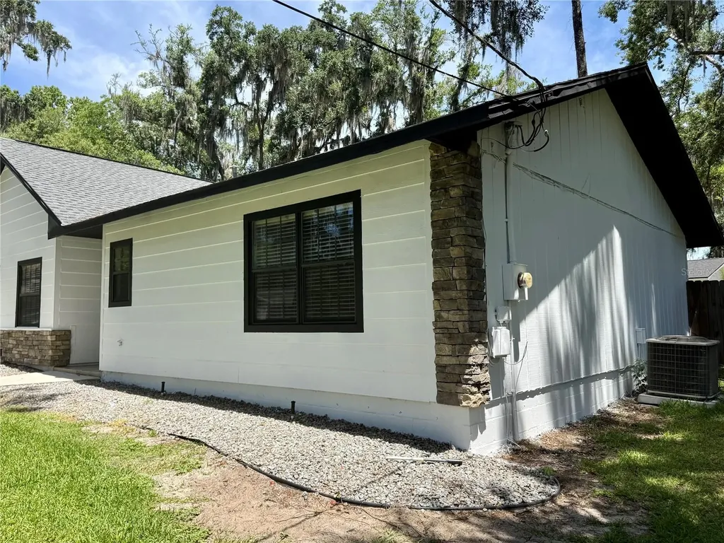 645 SE 21st Place Ocala FL 34471