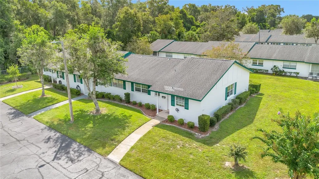 239 N Hill Avenue Deland FL 32724