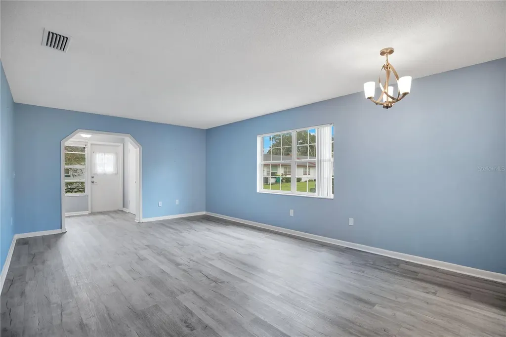 239 N Hill Avenue Deland FL 32724