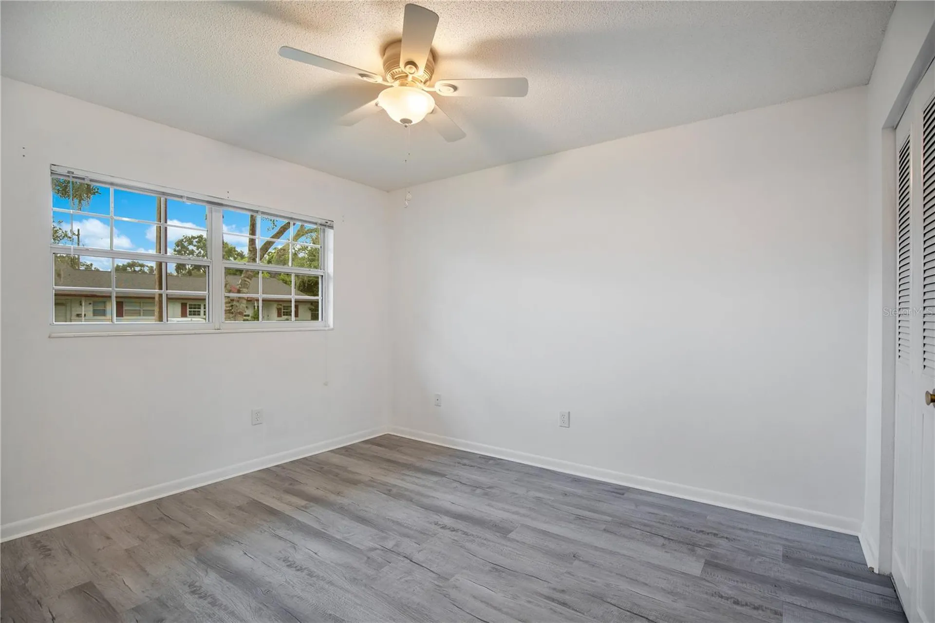 239 N Hill Avenue Deland FL 32724