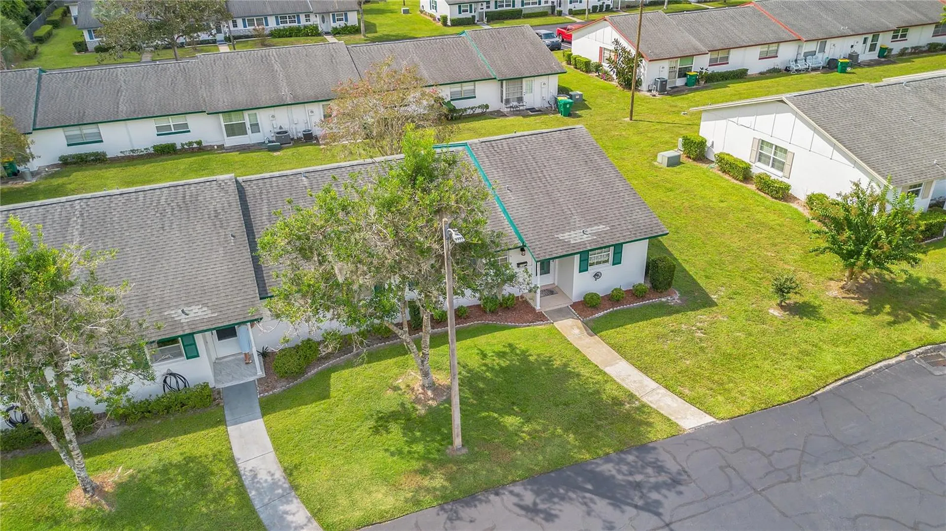 239 N Hill Avenue Deland FL 32724