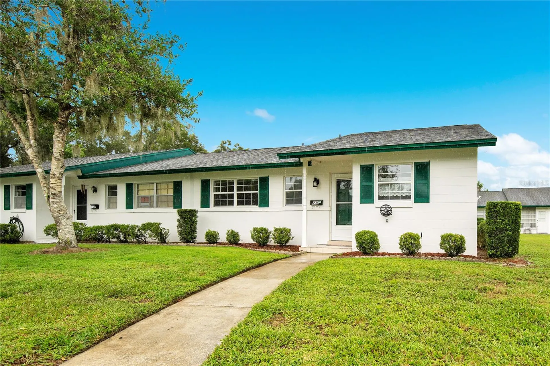 239 N Hill Avenue Deland FL 32724