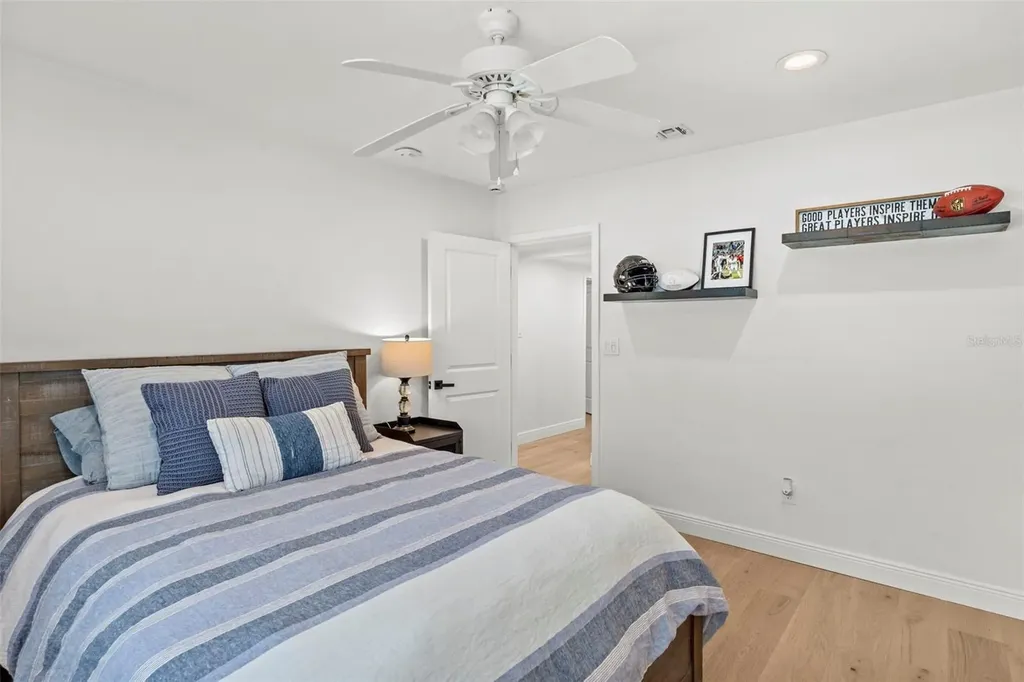 480 W Davis Boulevard Tampa FL 33606