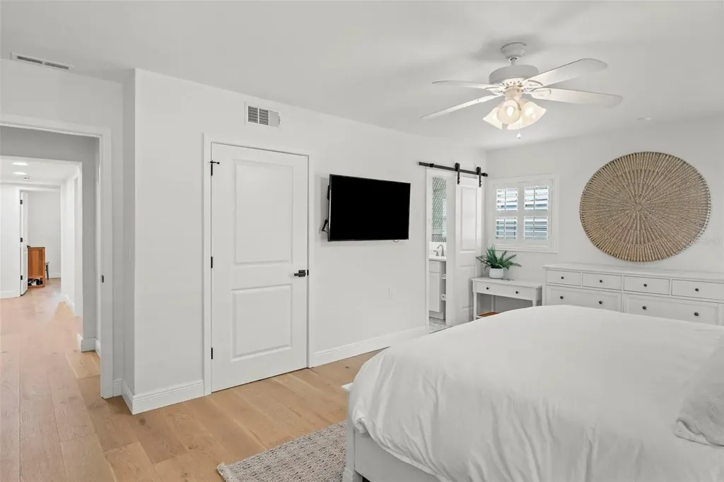 480 W Davis Boulevard Tampa FL 33606