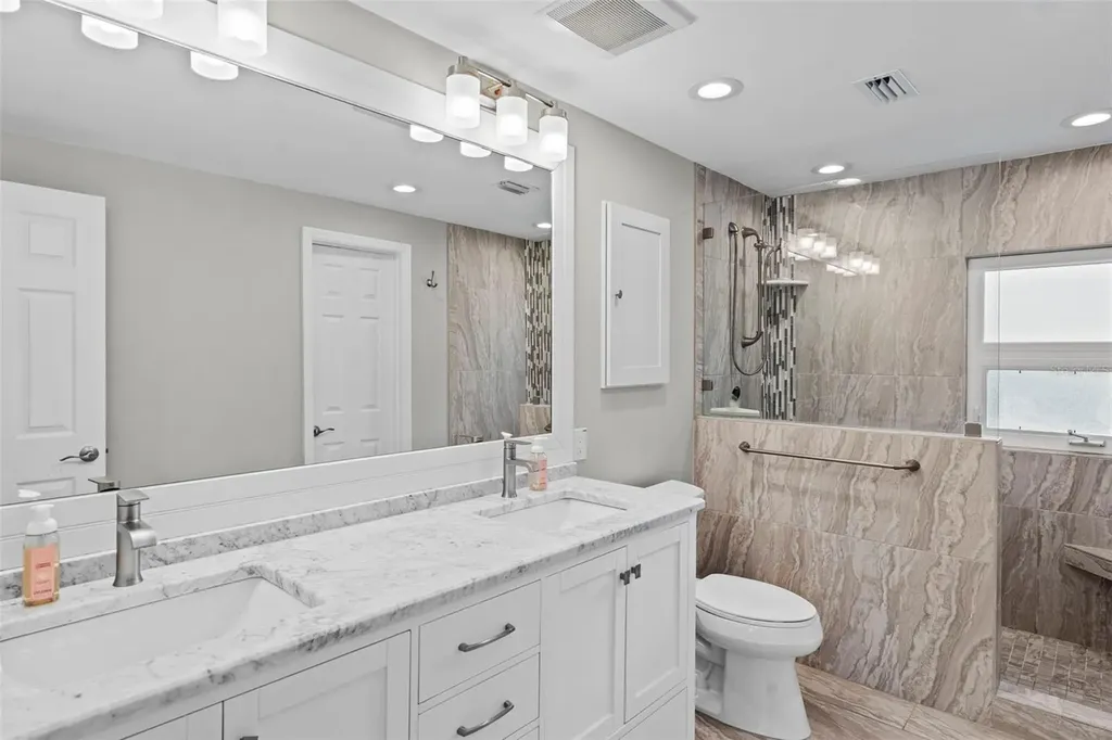 480 W Davis Boulevard Tampa FL 33606