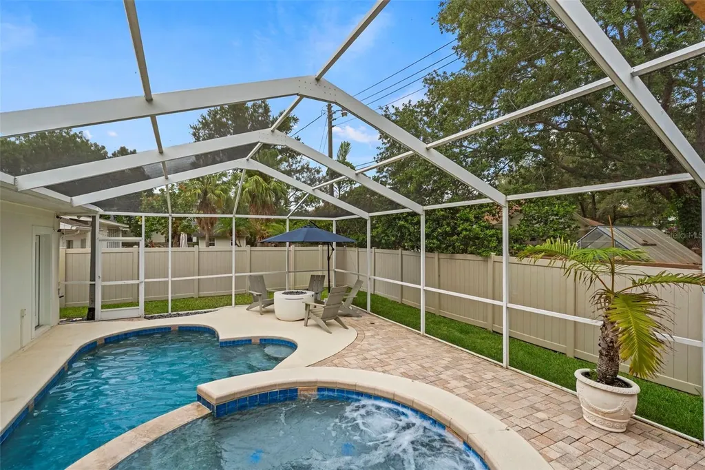 480 W Davis Boulevard Tampa FL 33606
