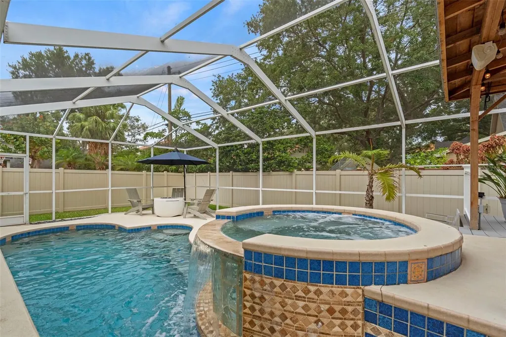 480 W Davis Boulevard Tampa FL 33606