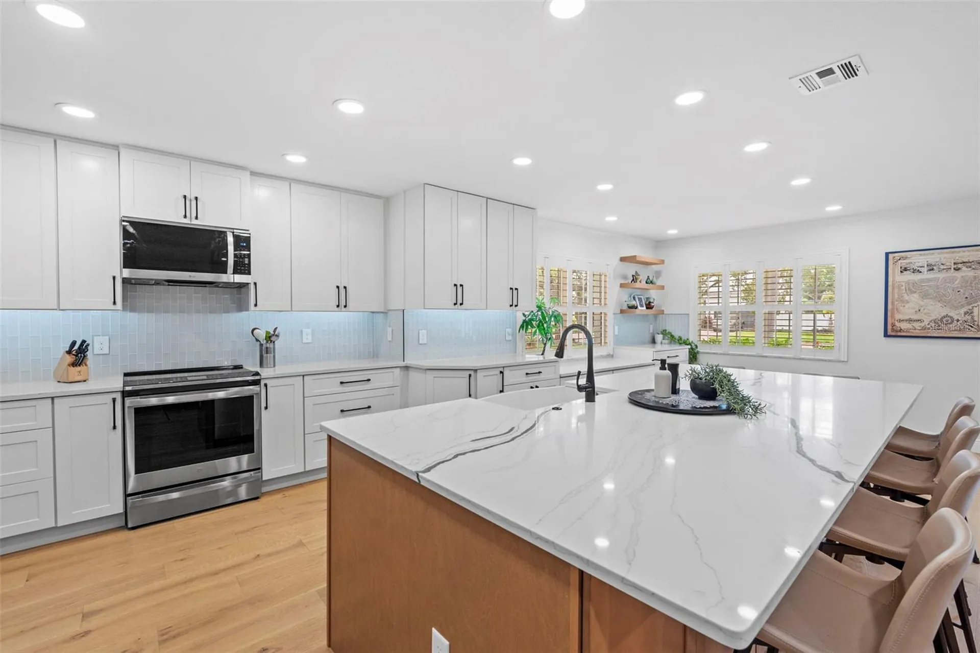 480 W Davis Boulevard Tampa FL 33606