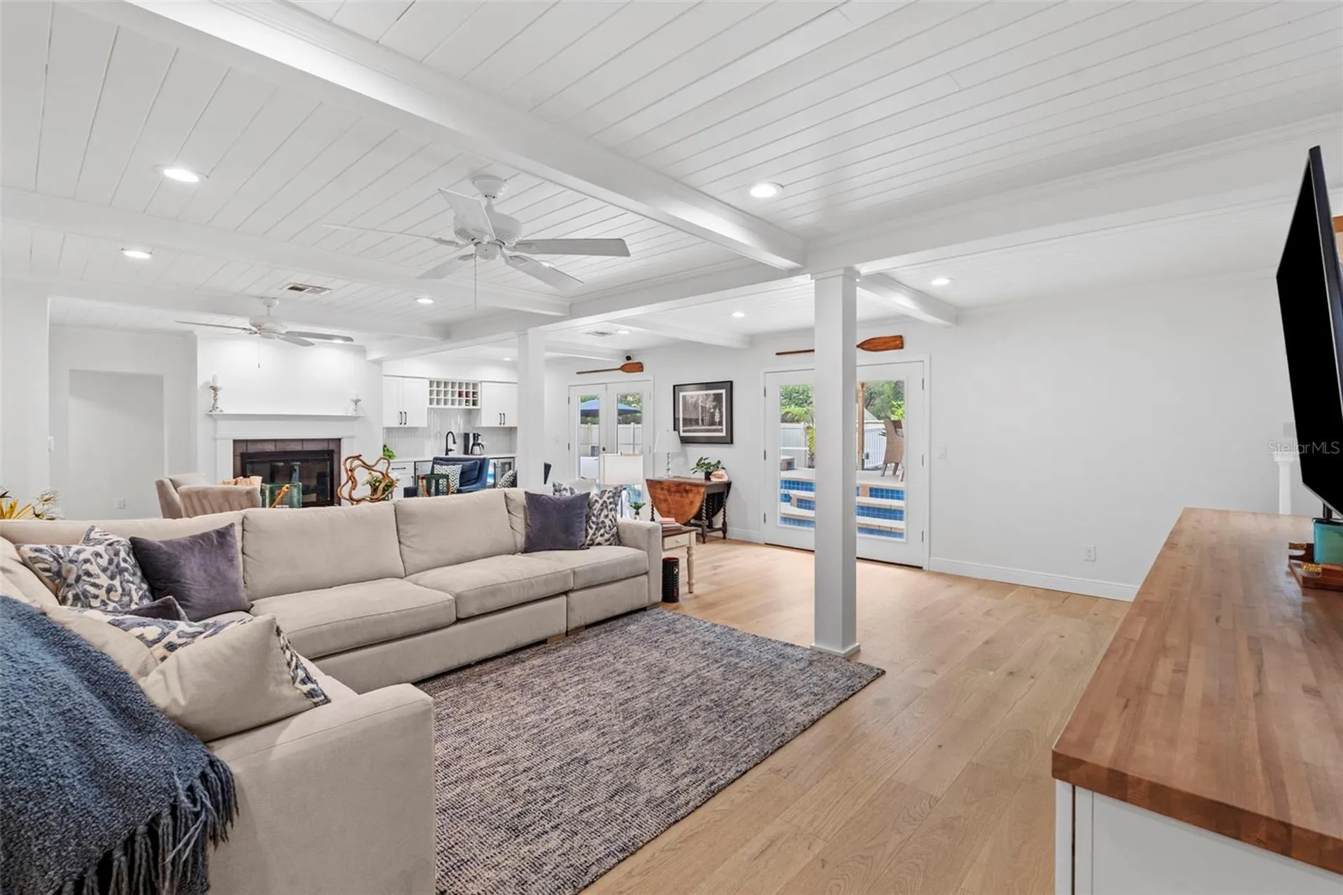 480 W Davis Boulevard Tampa FL 33606