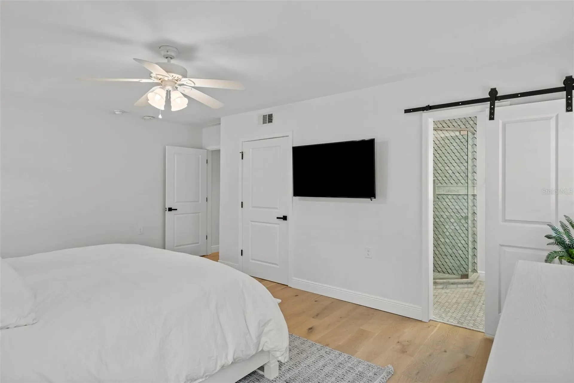 480 W Davis Boulevard Tampa FL 33606