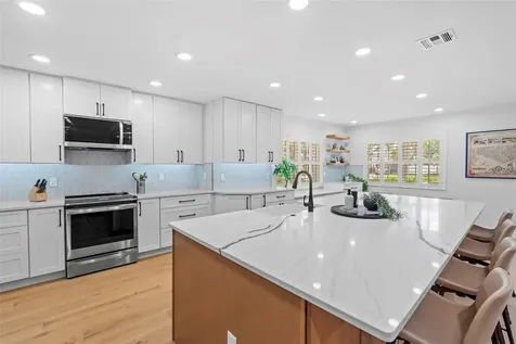 480 W Davis Boulevard Tampa FL 33606