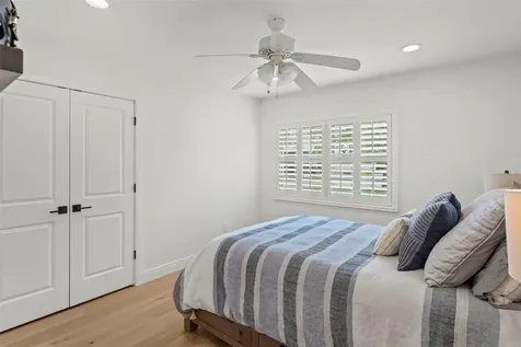 480 W Davis Boulevard Tampa FL 33606