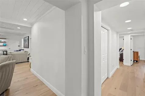 480 W Davis Boulevard Tampa FL 33606