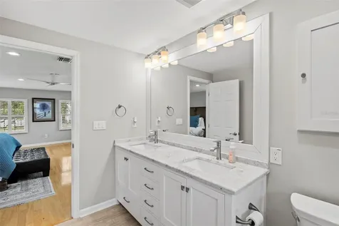 480 W Davis Boulevard Tampa FL 33606