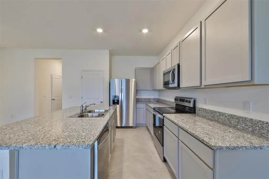 233 Mangrove Shade Circle Apollo Beach FL 33572