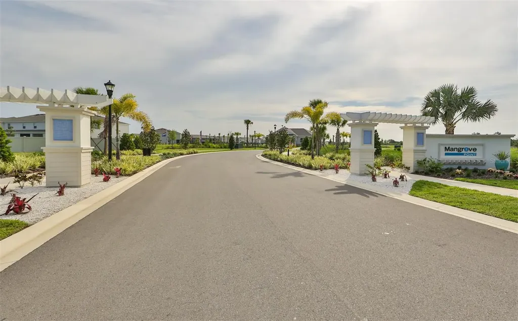 233 Mangrove Shade Circle Apollo Beach FL 33572