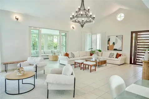 302 Camino De Los Cedros Dorado PR 00646