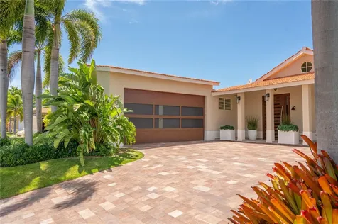 302 Camino De Los Cedros Dorado PR 00646