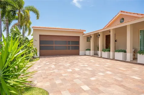 302 Camino De Los Cedros Dorado PR 00646