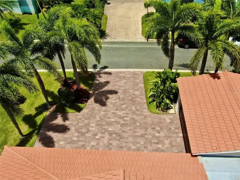 302 Camino De Los Cedros Dorado PR 00646