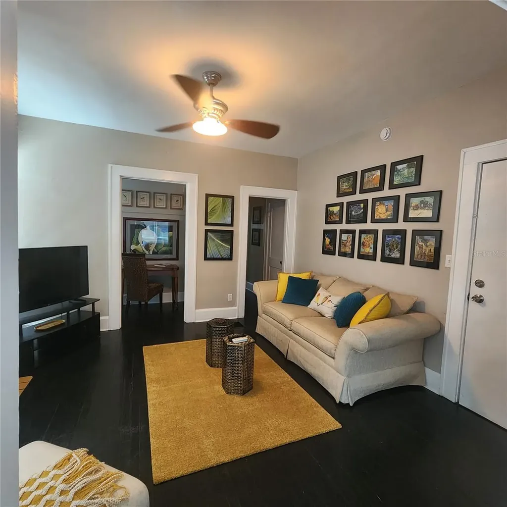 2014 Jackson Street N St Petersburg FL 33704