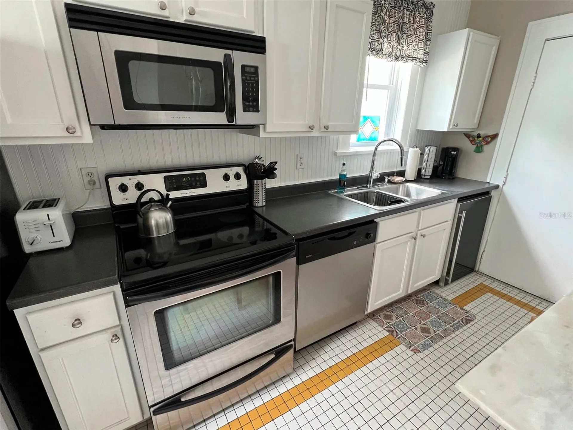 2014 Jackson Street N St Petersburg FL 33704