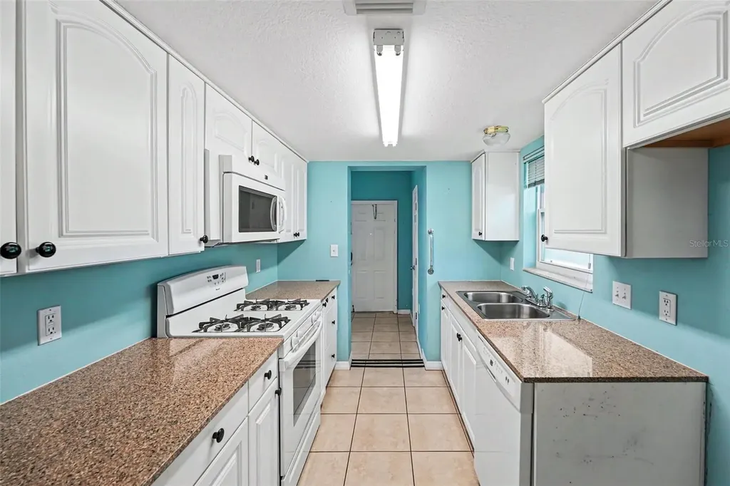 5855 18th Street N St Petersburg FL 33714