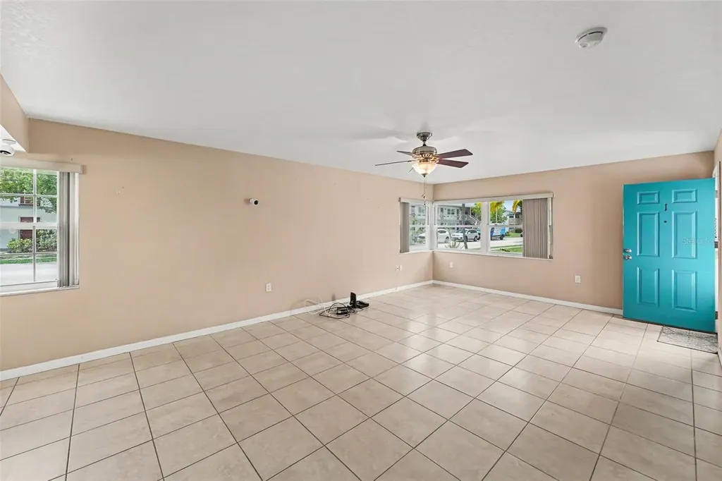 5855 18th Street N St Petersburg FL 33714